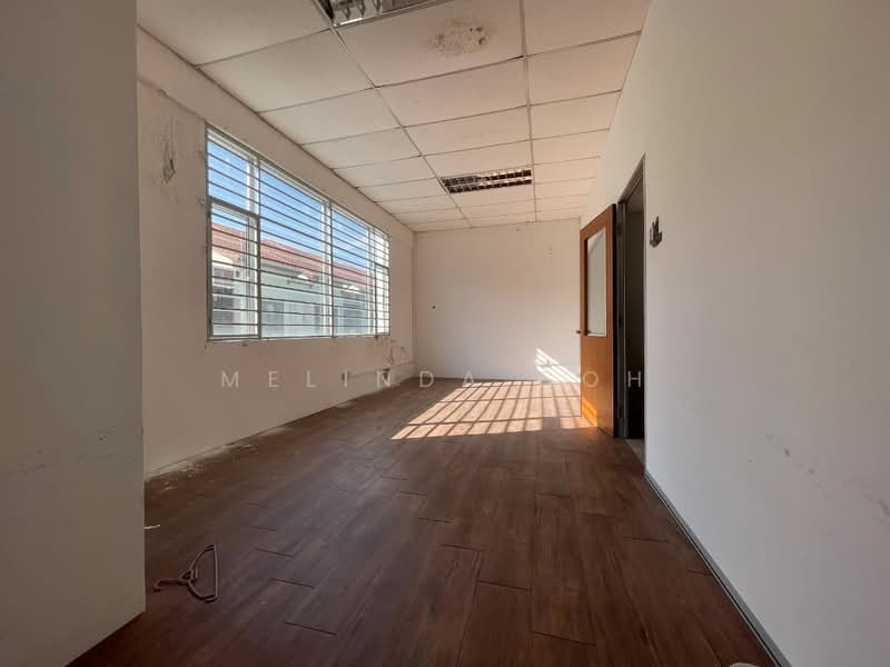 Shop for Rent in Alam Damai (Cheras) - Melinda Goh - Interior - PropertyGuru.com.my