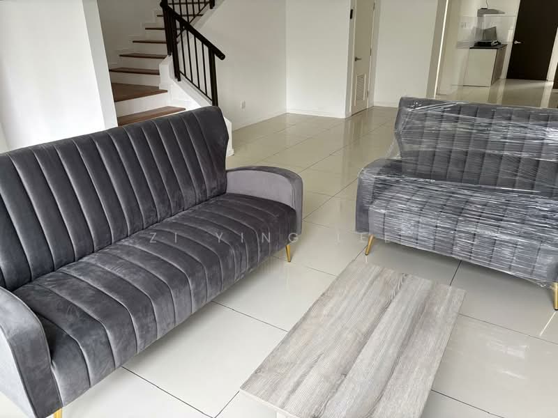 Rumah Teres 2 Tingkat untuk Disewa di Bandar Tropicana Aman (Telok Panglima Garang) - Zi Ying Lee - Living Room - PropertyGuru.com.my