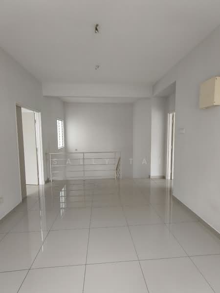 Rumah Berkembar untuk Dijual di Kulai (Johor) - Sally Tan - Living room  - PropertyGuru.com.my