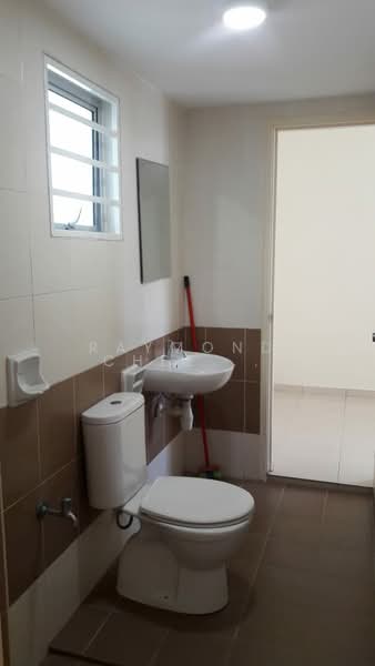 Townhouse for Rent in Taman Alam Putra (Seri Kembangan) - Raymond Chee Kean Pang - Bathroom - PropertyGuru.com.my