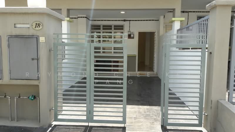 Townhouse for Rent in Taman Alam Putra (Seri Kembangan) - Raymond Chee Kean Pang - Exterior - PropertyGuru.com.my