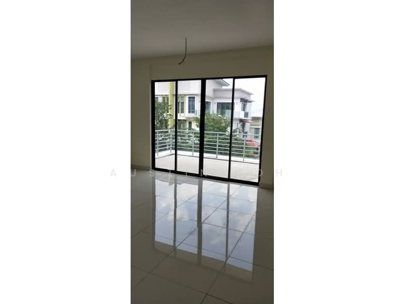 Rumah Berkembar untuk Dijual di Bandar Mahkota Cheras (Cheras) - Austin Goh - Balcony - PropertyGuru.com.my