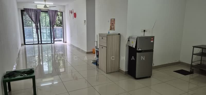 Kondominium untuk Dijual di Palace Court (Sri Istana) - Lucas Chan - Living Room - PropertyGuru.com.my