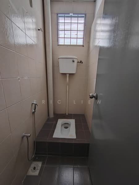 Shop for Rent in Taman Len Seng (Cheras) - Eric Liew - Bathroom - PropertyGuru.com.my