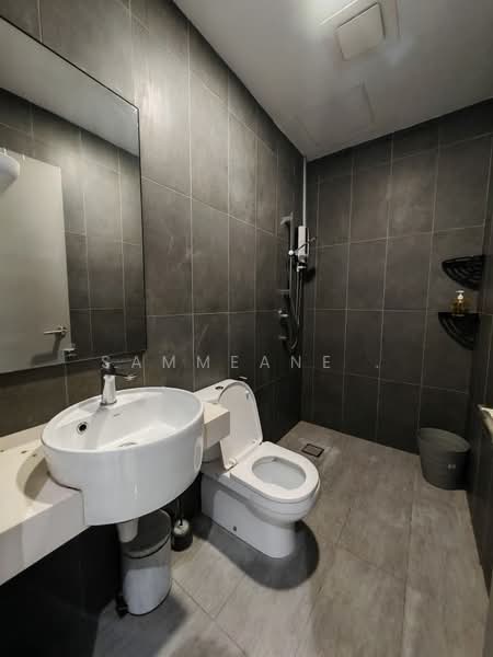 Servis Apartment untuk Disewa di Astoria Ampang - Sammeane . - Bathroom - PropertyGuru.com.my