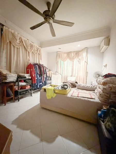 Rumah Teres 2 Tingkat untuk Dijual di Taman Molek (Johor Bahru) - Bess Wong - Bedroom - PropertyGuru.com.my