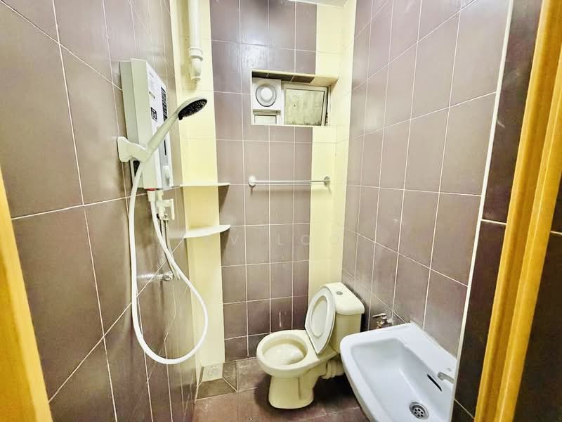 Pangsapuri untuk Dijual di Desa Daya - KV LOO - Bathroom - PropertyGuru.com.my