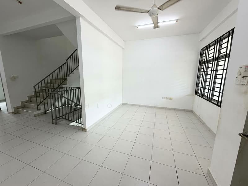 Rumah Teres 2.5 Tingkat untuk Disewa di Kangkar Pulai (Skudai) - Chloe Mak - Living Room - PropertyGuru.com.my