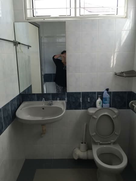 Rumah Banglo untuk Dijual di Gelugor (Penang) - A Ee Ee - Bathroom - PropertyGuru.com.my