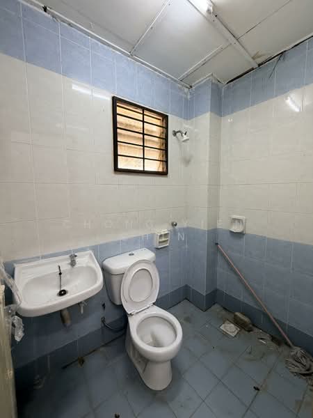 Rumah Teres 3 Tingkat untuk Disewa di Subang Bestari (Shah Alam) - Chong Yien Chin - Bathroom - PropertyGuru.com.my