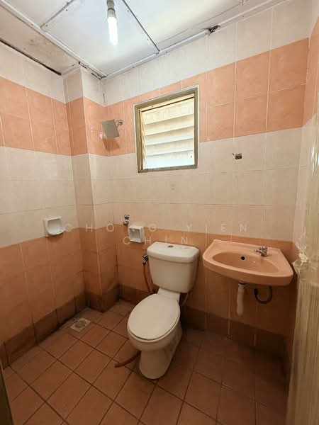 Rumah Teres 3 Tingkat untuk Disewa di Subang Bestari (Shah Alam) - Chong Yien Chin - Bathroom - PropertyGuru.com.my