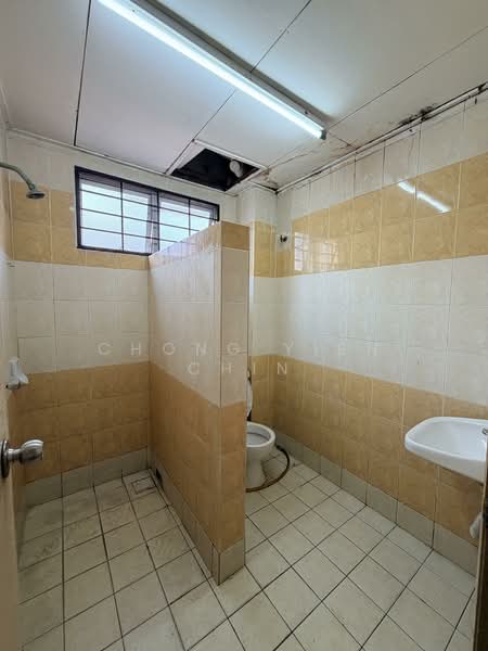 Rumah Teres 3 Tingkat untuk Disewa di Subang Bestari (Shah Alam) - Chong Yien Chin - Bathroom - PropertyGuru.com.my