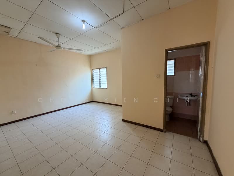 Rumah Teres 3 Tingkat untuk Disewa di Subang Bestari (Shah Alam) - Chong Yien Chin - Interior - PropertyGuru.com.my