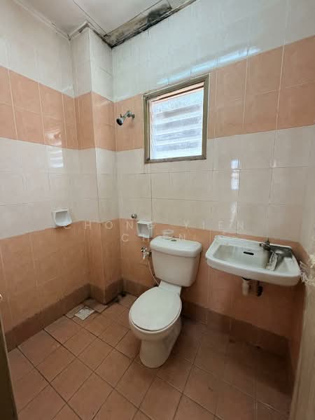 Rumah Teres 3 Tingkat untuk Disewa di Subang Bestari (Shah Alam) - Chong Yien Chin - Bathroom - PropertyGuru.com.my