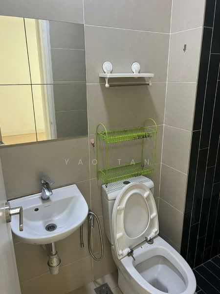 Service Residence for Sale at H2O Residences - Yao Tan - Bathroom - PropertyGuru.com.my