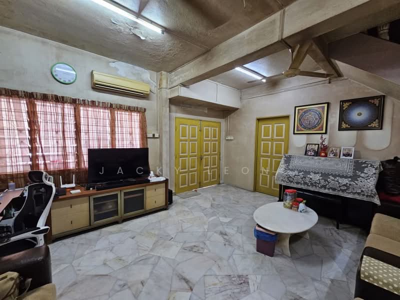 Rumah Berkembar untuk Dijual di Taman Cheras Indah (Ampang) - Jacky Leong - Living Room - PropertyGuru.com.my