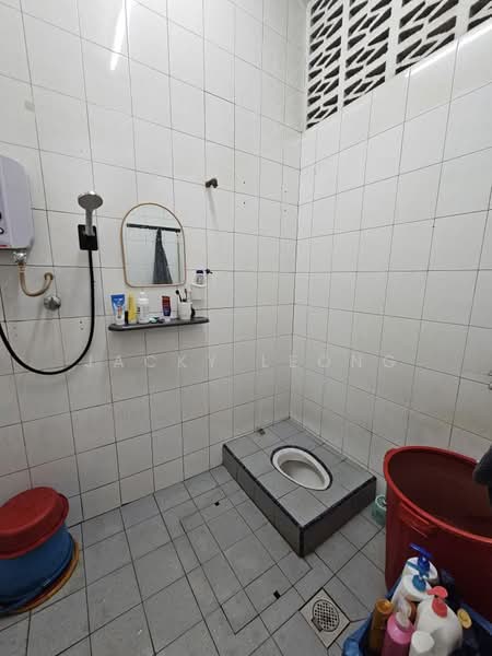 Rumah Berkembar untuk Dijual di Taman Cheras Indah (Ampang) - Jacky Leong - Bathroom - PropertyGuru.com.my