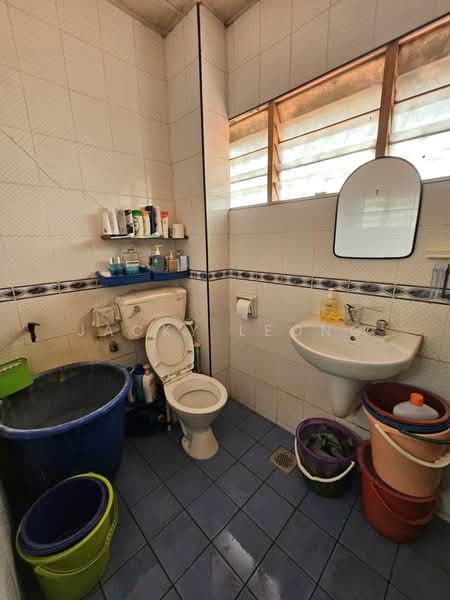 Rumah Berkembar untuk Dijual di Taman Cheras Indah (Ampang) - Jacky Leong - Bathroom - PropertyGuru.com.my