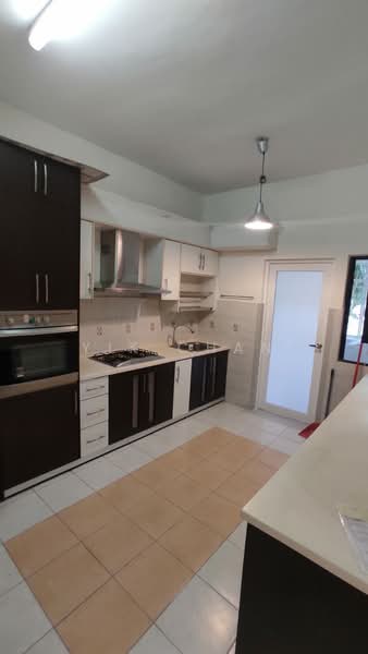 Rumah Bandar untuk Disewa di Petaling Jaya (Selangor) - Yik Chan - Kitchen - PropertyGuru.com.my