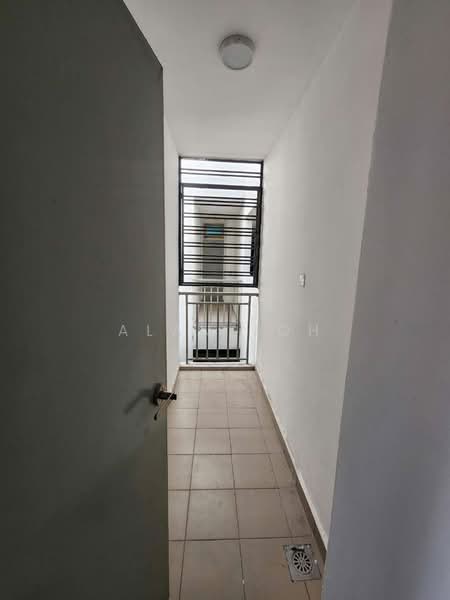 Kondominium untuk Dijual di PARC Regency (Residensi Masai) - Alan Toh - Corridor - PropertyGuru.com.my