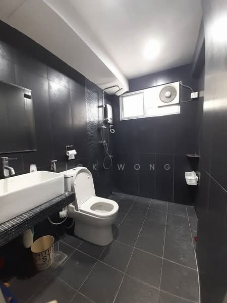 Kondominium untuk Dijual di Sri Lata @ Desa Petaling - Nick Wong - Bathroom - PropertyGuru.com.my