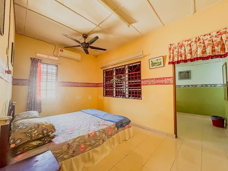 2-storey Terraced House for Sale in Taman Banting Baru (Banting) - Ilman Nahri - Bedroom - PropertyGuru.com.my