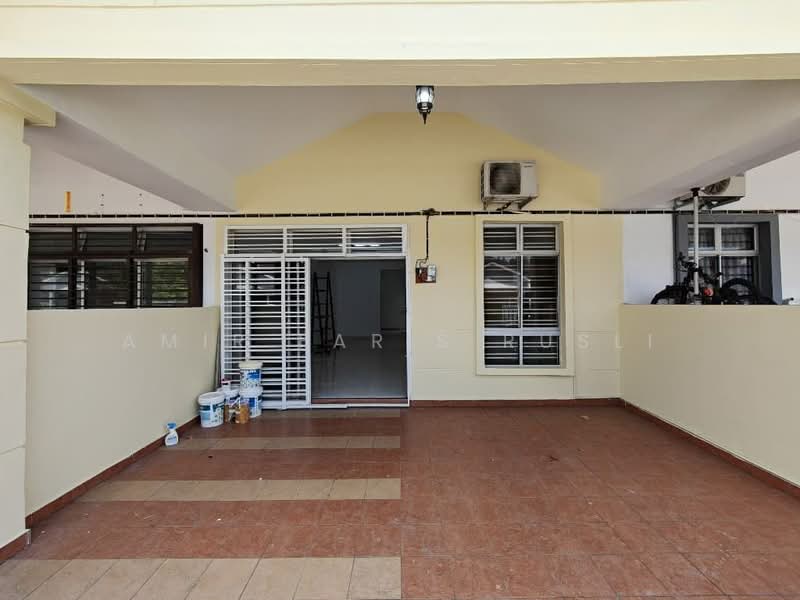Rumah Teres 1 Tingkat untuk Dijual di Taman Mount Austin (Tebrau) - Amir Faris Rusli - Exterior - PropertyGuru.com.my
