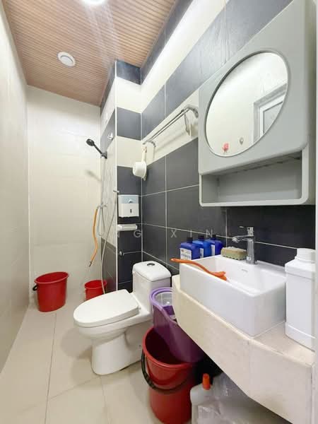 Servis Apartment untuk Dijual di D'Secret Garden (Pangsapuri Kempas Indah) - Ing Xin - Bathroom - PropertyGuru.com.my