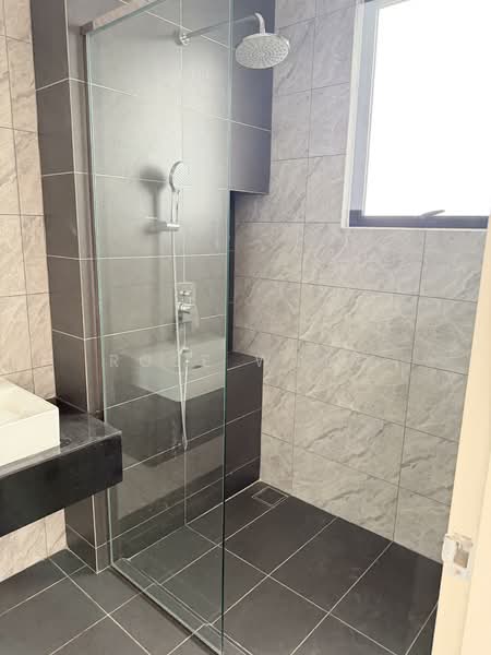 Rumah Berkembar untuk Dijual di Eco Ardence (Setia Alam) - Rose Wong - Bathroom - PropertyGuru.com.my