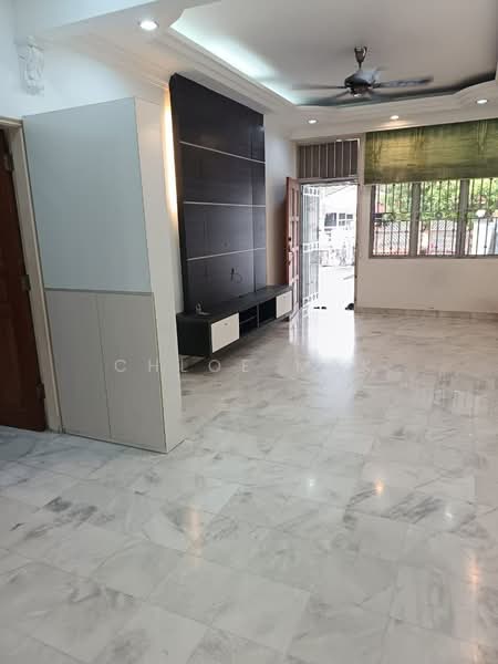Rumah Teres untuk Disewa di Taman Daya (Johor Bahru) - Chloe Mak - Living Room - PropertyGuru.com.my