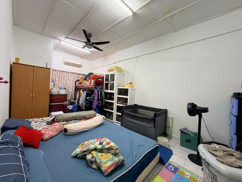 1-storey Terraced House for Sale in Taman Puteri Wangsa (Ulu Tiram) - Nico Chong - Bedroom - PropertyGuru.com.my