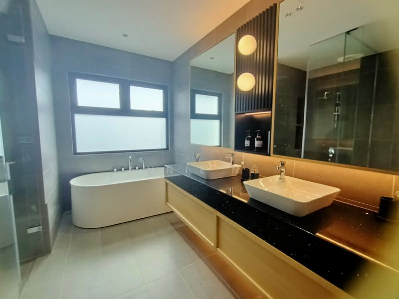 Semi-Detached House for Sale in Bandar Gamuda Gardens (Rawang) - Annie Ng - Bathroom - PropertyGuru.com.my