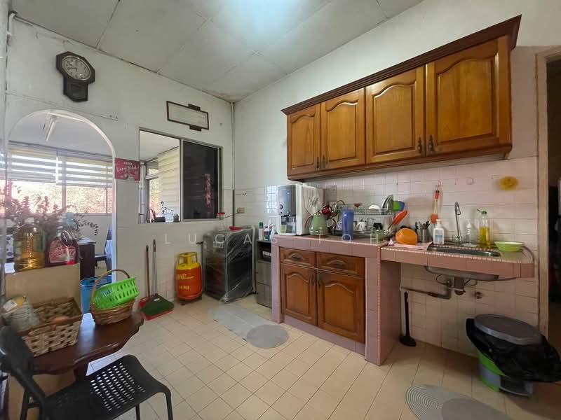 Bungalow for Sale in Bukit Gasing (Petaling Jaya) - Lucas Toh - Kitchen - PropertyGuru.com.my