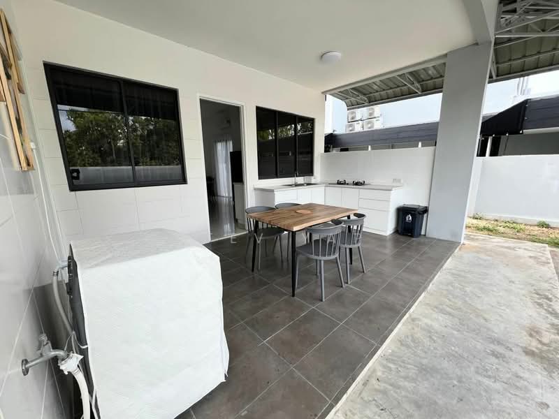 3-storey Terraced House for Rent in Kota Kinabalu (Sabah) - Stev Yap - Kitchen - PropertyGuru.com.my