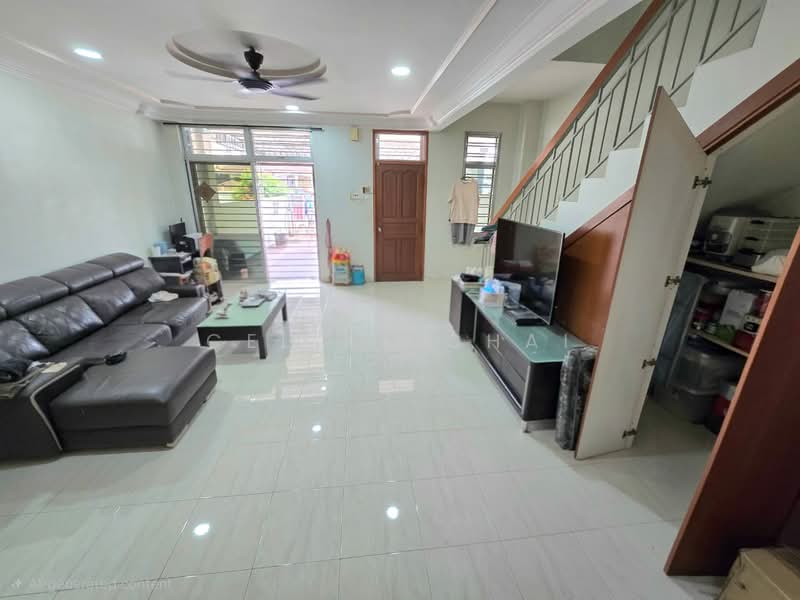 2-storey Terraced House for Sale in Bukit Indah (Iskandar Puteri (Nusajaya)) - Celine Chai - Living Room - PropertyGuru.com.my