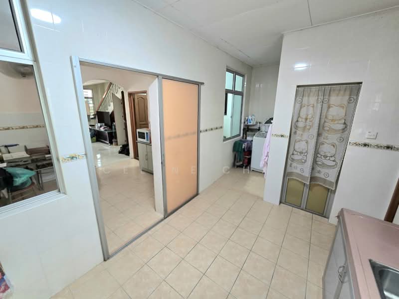 2-storey Terraced House for Sale in Bukit Indah (Iskandar Puteri (Nusajaya)) - Celine Chai - Kitchen - PropertyGuru.com.my