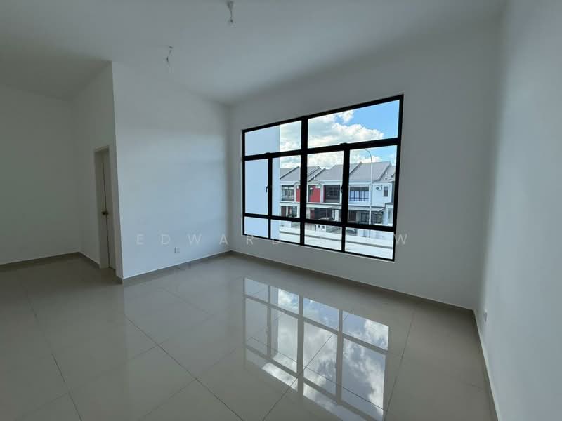 2-storey Terraced House for Rent in Bandar Tiram (Ulu Tiram) - Edward Siow - Living Room - PropertyGuru.com.my