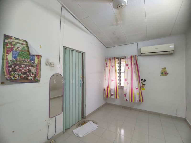 2-storey Terraced House for Sale in Seri Kembangan (Selangor) - Esharani . - Interior - PropertyGuru.com.my
