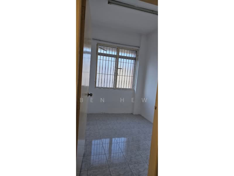 Apartment for Sale at Taman Cemerlang - Ben Hew - PropertyGuru.com.my