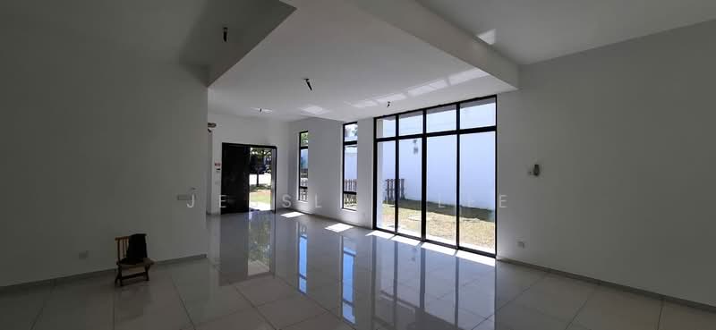 Zero-Lot Bungalow for Sale in Setia Ecohill (Semenyih) - Jesslyn Lee - Living Room - PropertyGuru.com.my