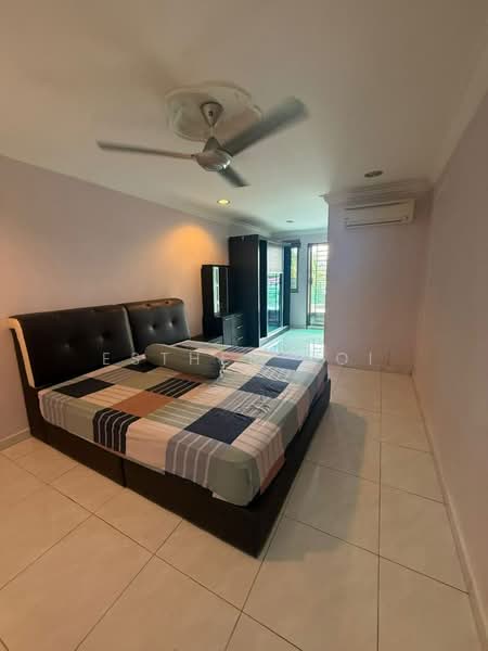 1.5-storey Terraced House for Rent in Perling (Johor) - Esther Ooi - Bedroom - PropertyGuru.com.my