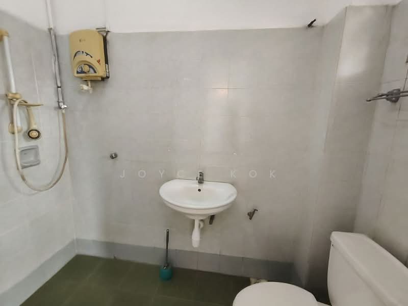2-storey Terraced House for Sale in Usj 11 (Subang Jaya) - Joyce Kok - Bathroom - PropertyGuru.com.my