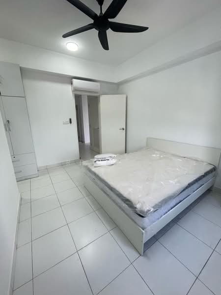Pangsapuri untuk Disewa di Permas Ville Apartment - Warren Tong - Bedroom - PropertyGuru.com.my