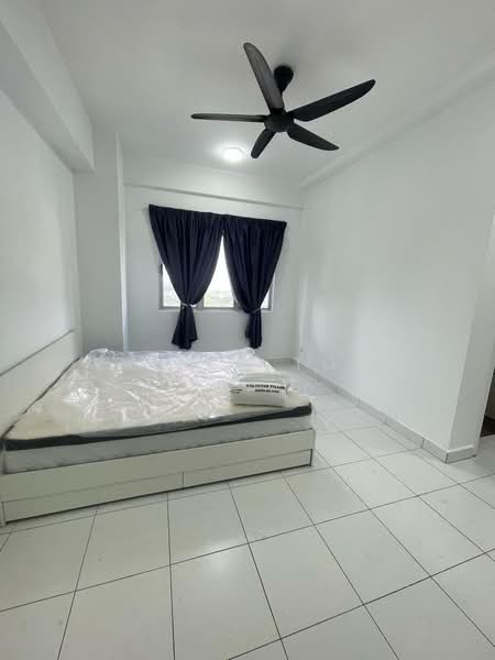 Pangsapuri untuk Disewa di Permas Ville Apartment - Warren Tong - Bedroom - PropertyGuru.com.my
