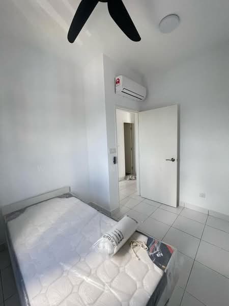 Pangsapuri untuk Disewa di Permas Ville Apartment - Warren Tong - Bedroom - PropertyGuru.com.my