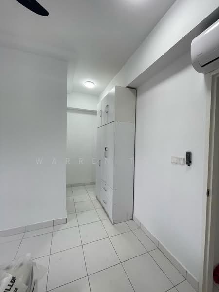 Pangsapuri untuk Disewa di Permas Ville Apartment - Warren Tong - Corridor - PropertyGuru.com.my