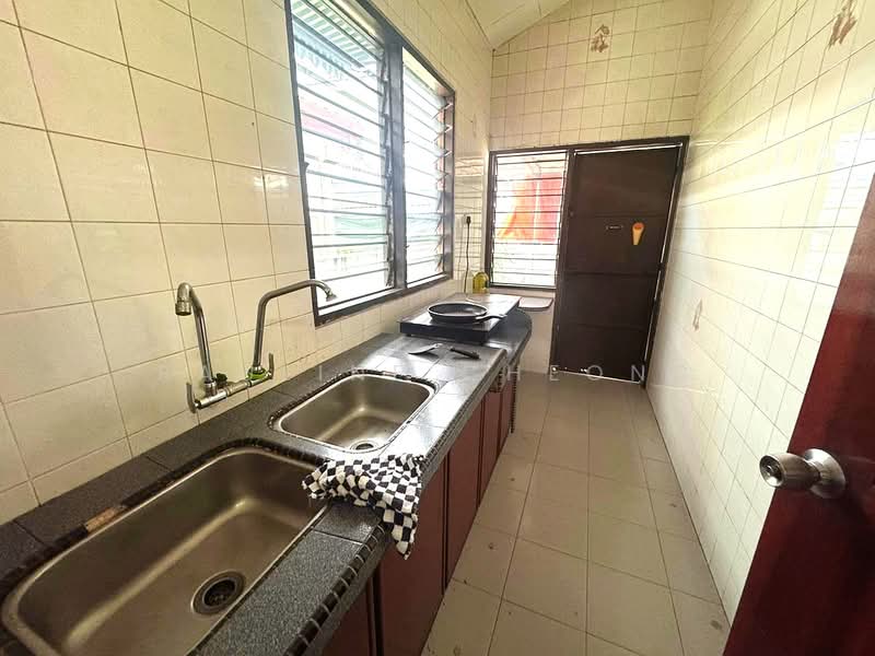 Rumah Berkembar untuk Disewa di Ayer Itam (Penang) - Pauline Cheong - Kitchen - PropertyGuru.com.my