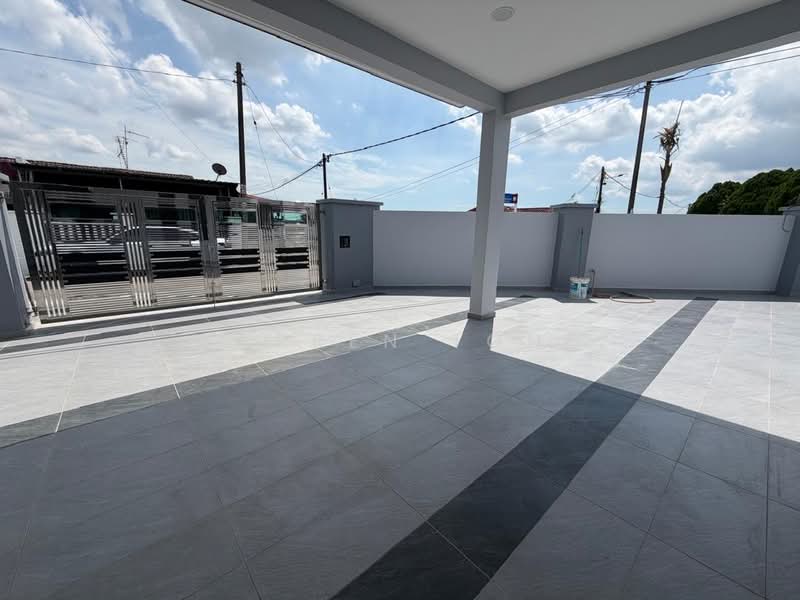 1-storey Terraced House for Rent in Batu Pahat (Johor) - Warren Tong - Exterior - PropertyGuru.com.my