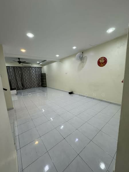 2-storey Terraced House for Rent in Taman Pulai Utama (Skudai) - Joseph Wong - Living Room - PropertyGuru.com.my