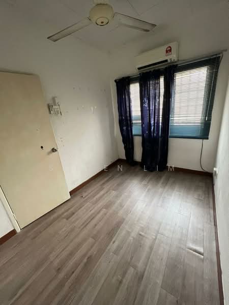 Terraced House for Rent in Klang (Selangor) - Steven Lim - Bedroom - PropertyGuru.com.my